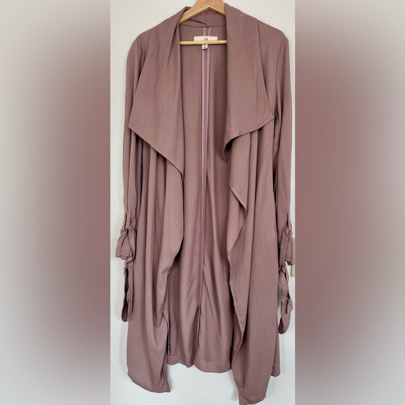 Thread & Supply Dresses & Skirts - Thread & Supply Pink Ruched Tie Front Long Sleeve Duster